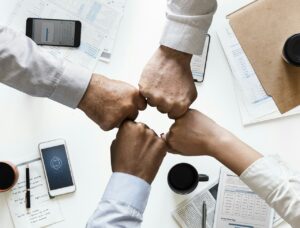 未経験歓迎の30代向け社会保険付き社会人講座の情報は？