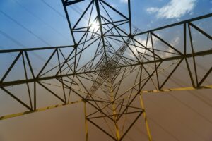 30代未経験からの電気工事士資格取得支援はどのように受けられる？